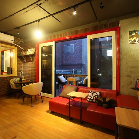 Mr. Comma Guesthouse Seoul Exterior photo